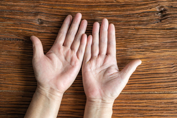 母亲的手图片下载