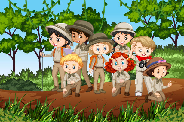 许多孩子穿着童军制服徒步旅行的场景图片下载