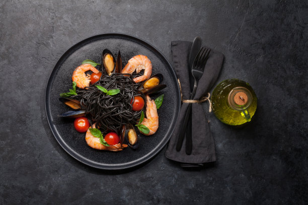 黑色海鲜意大利面图片下载