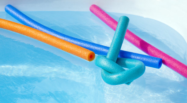 游泳面条图片下载