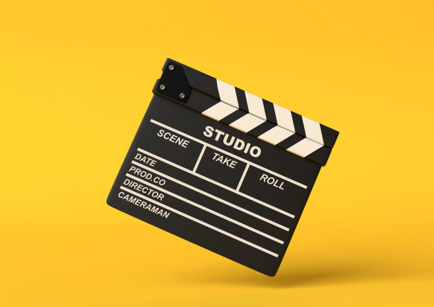 飞行纸板孤立在明亮的黄色背景柔和的颜色图片下载