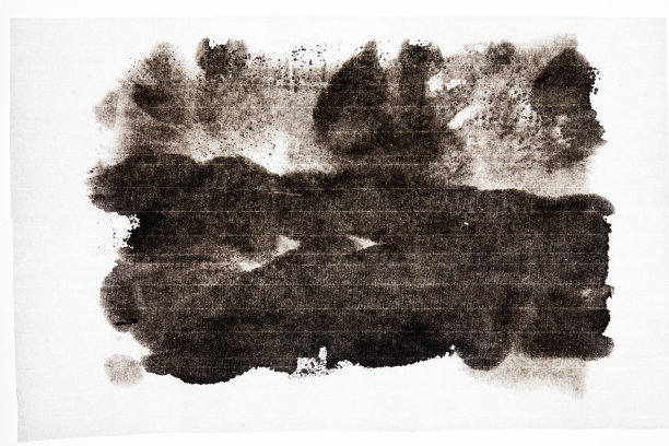 手绘抽象的黑色墨水染色纹理宣纸图片下载