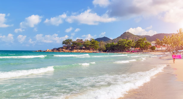 美丽的海景全景。图片下载