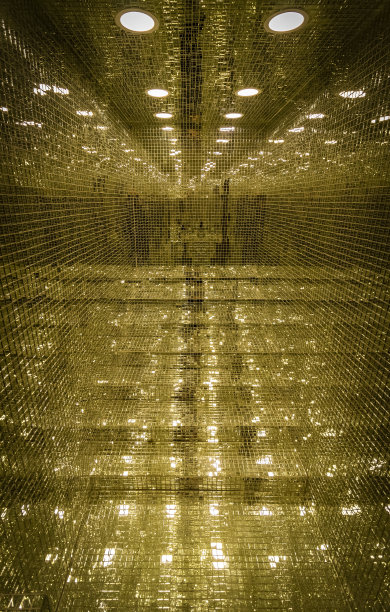 在镜子房里图片下载