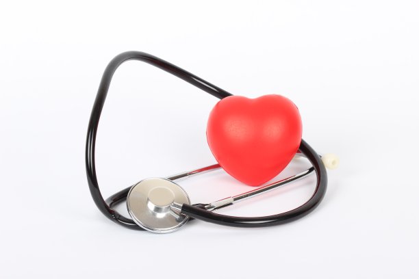 听诊器和心脏分离白色图片下载