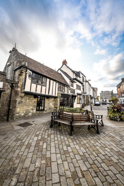 英国沙夫茨伯里的鹅卵石街道图片下载