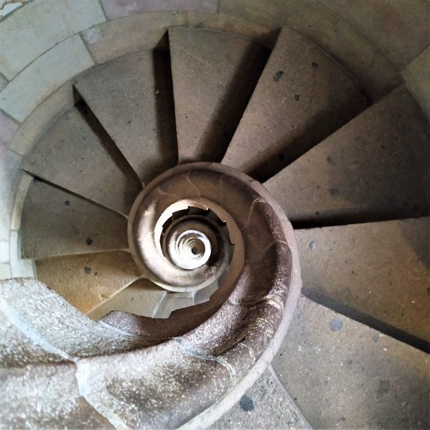 旋转楼梯图片下载