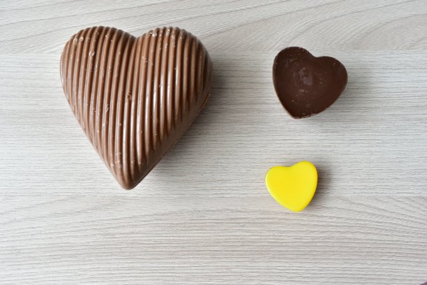 情人节心形巧克力图片下载
