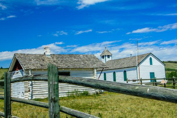 加拿大阿尔伯塔省莫利麦克道格尔教堂图片下载