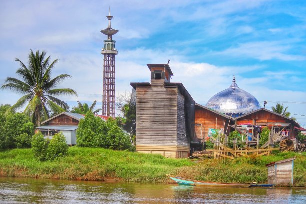 河上的生活图片下载