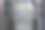 特写现代安全玻璃门碎片在公司商业大厦。——图片图片下载