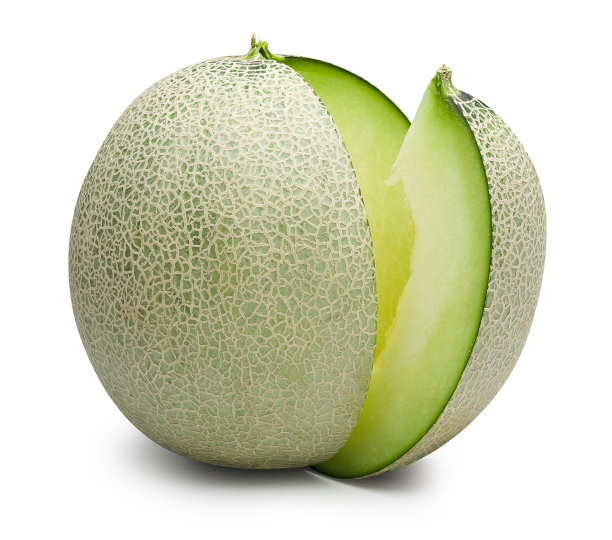 成熟的绿色甜瓜切片孤立在白色上与修剪路径。图片下载