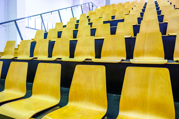 礼堂里的椅子图片下载