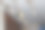 雨水留下的水滴挂在干枯的树叶上素材图片