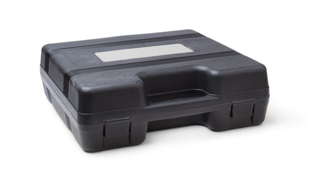 白色背景上隔离的塑料工具箱素材图片