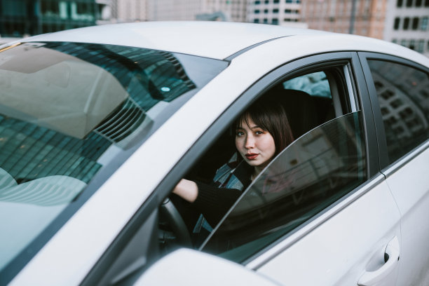 华盛顿西雅图市区阴云密布的女人图片下载