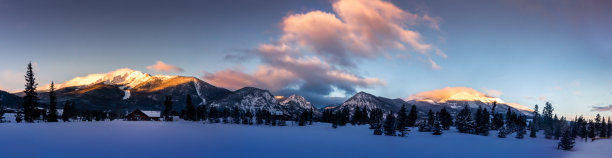 《落基山脉的日出》图片下载