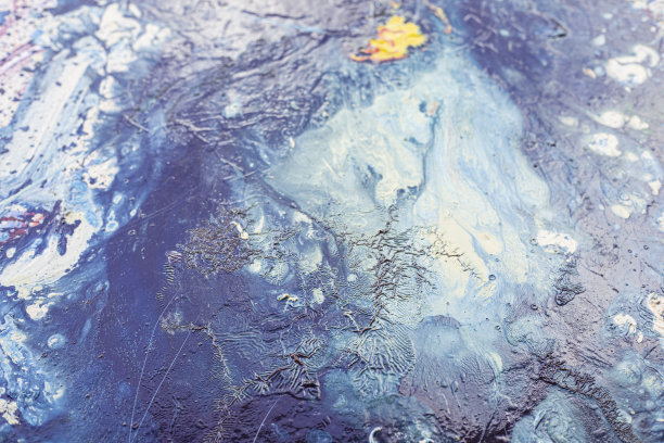 蓝色抽象背景，类似于深蓝色的海洋图片下载