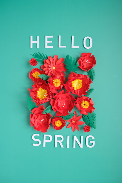 你好,春天。红色的纸花和绿色的叶子图片下载