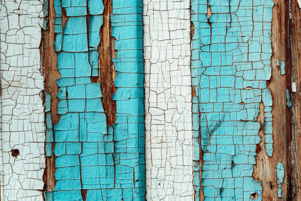 油漆破裂的破旧木墙图片下载