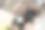 不锈钢炊具，挂在墙上架子上的厨具，煎锅和现代家庭用的平底锅图片下载