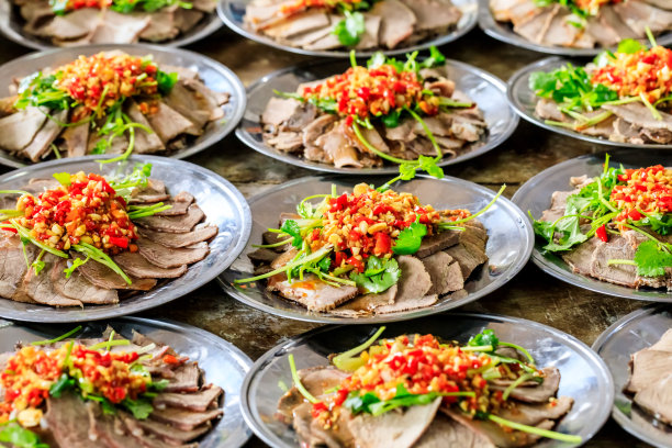 美味的牛肉干冷盘，中国菜。图片下载