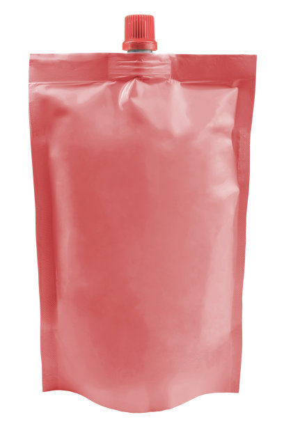 红色塑料袋与配料隔离在白色背景图片下载