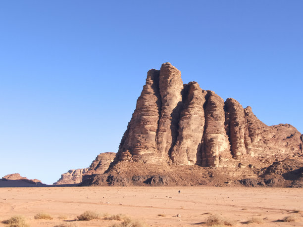 约旦的智慧七柱岩层图片下载