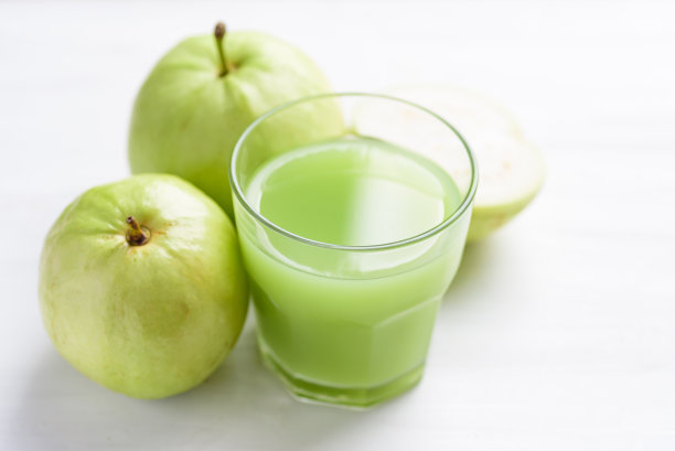 绿色番石榴果实和果汁图片下载