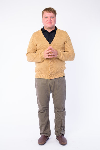 胖男人微笑的全身照片图片下载