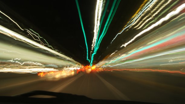 灯泡的抽象照片，拍摄于车内图片下载