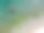 一名女子漂浮在海上的无人机照片。图片下载
