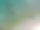 一名女子漂浮在海上的无人机照片。图片下载