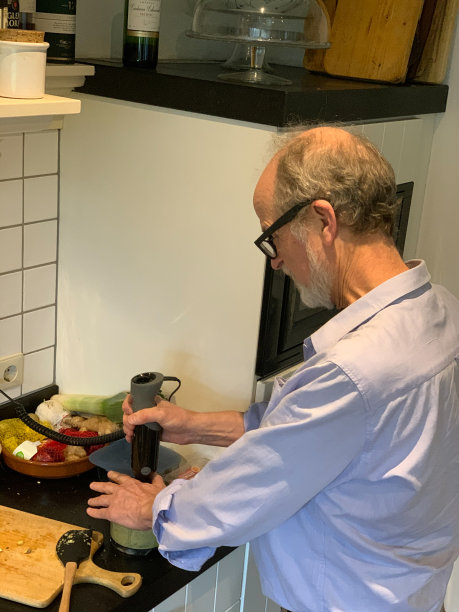 制作姜奶昔图片下载