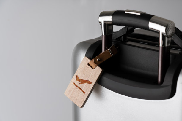 旅游和飞机名称标签的旅游概念图片下载