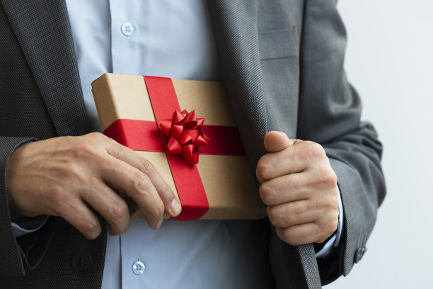 商人赠送礼盒图片下载