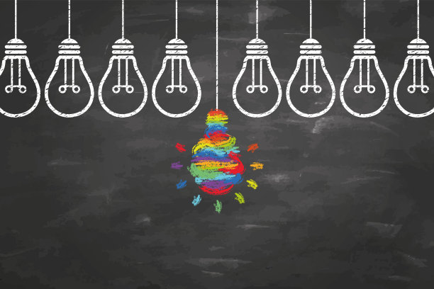 创意概念与灯泡在黑板的背景图片下载