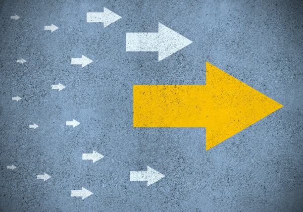 黄箭在前，白箭在后图片下载