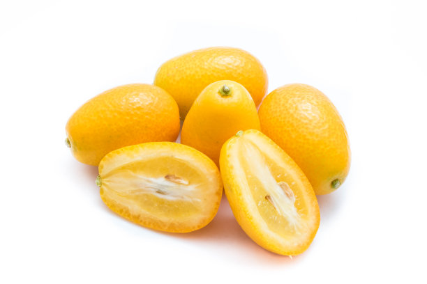 孤立在白色背景上的金橘图片下载