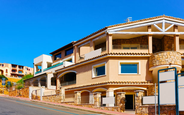 卡利亚里省城镇道路街景图片下载