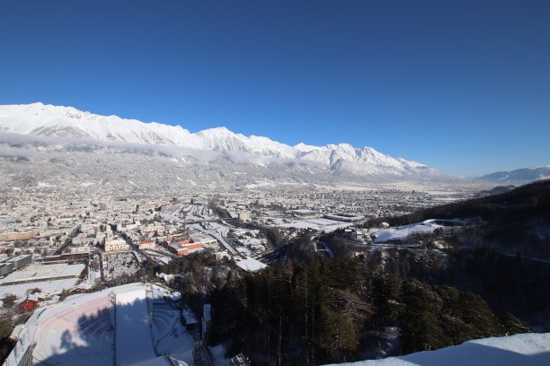 冬季全景图因斯布鲁克，蒂罗尔，奥地利素材图片
