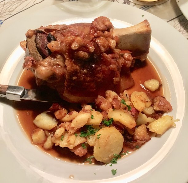 土豆猪肉盘图片下载