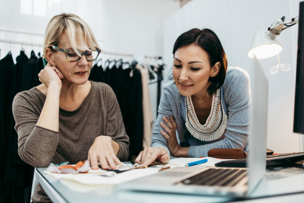 时装设计师的工作室图片下载