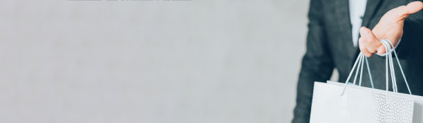 黑色星期五晚上的季节折扣购物袋图片下载