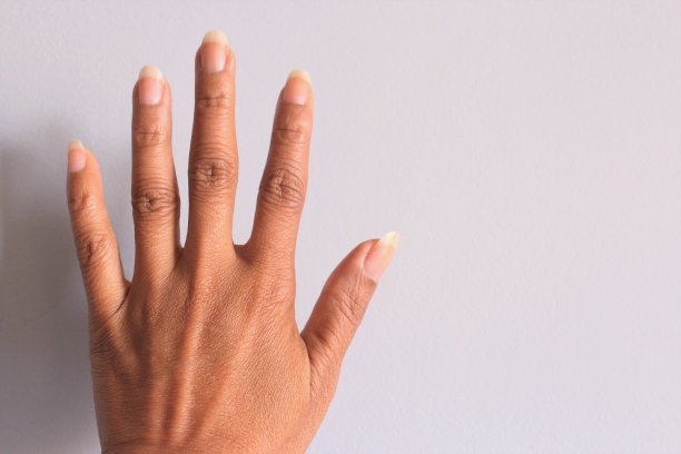 女性照片背面的侧面手图片下载