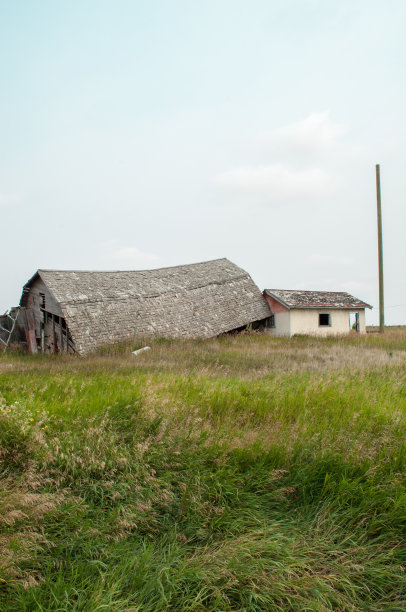 倒塌的谷仓图片下载