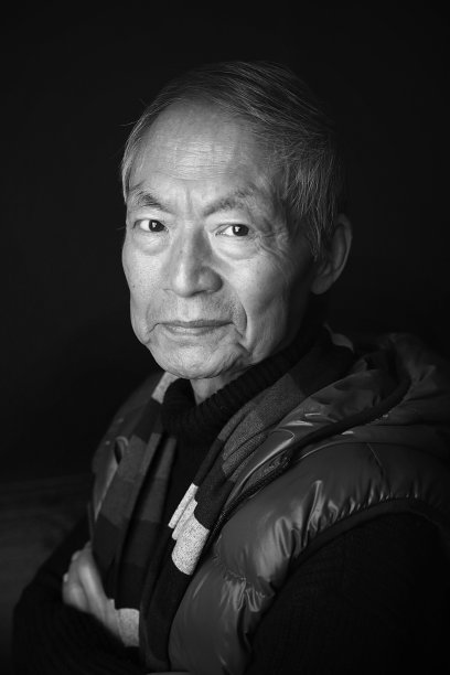 一位老人的肖像图片下载