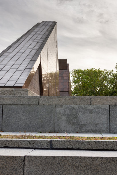 苏联战争纪念碑，特雷普塔公园图片下载