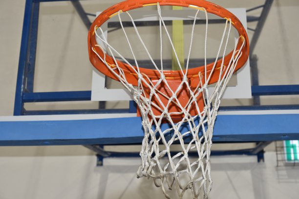 复古篮球框特写图片下载