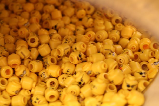 水桶玩具头图片下载